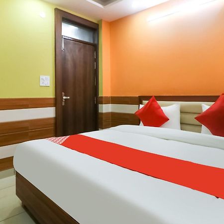 Hotel O Mayur Plaza Delhi Zewnętrze zdjęcie