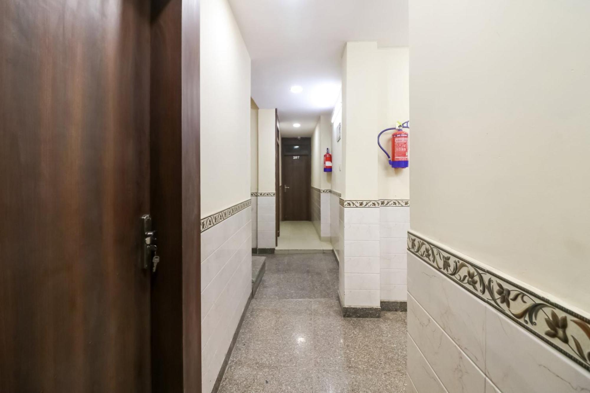 Hotel O Mayur Plaza Delhi Zewnętrze zdjęcie