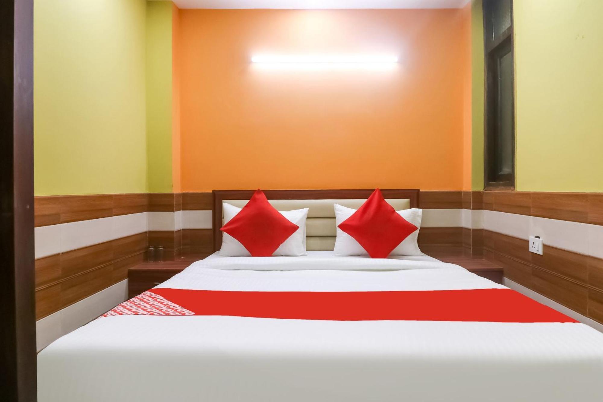 Hotel O Mayur Plaza Delhi Zewnętrze zdjęcie