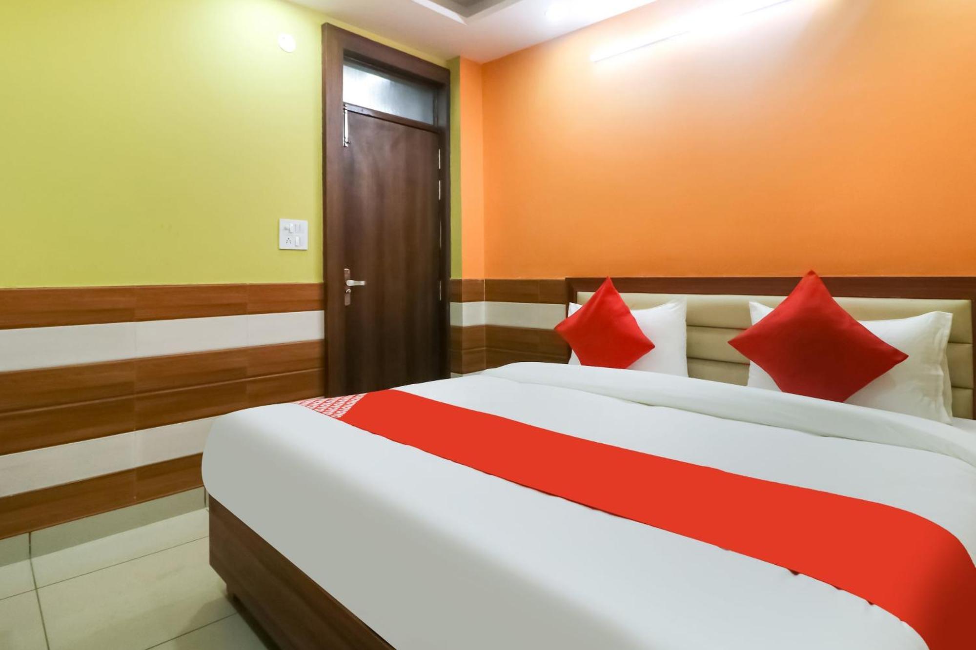 Hotel O Mayur Plaza Delhi Zewnętrze zdjęcie