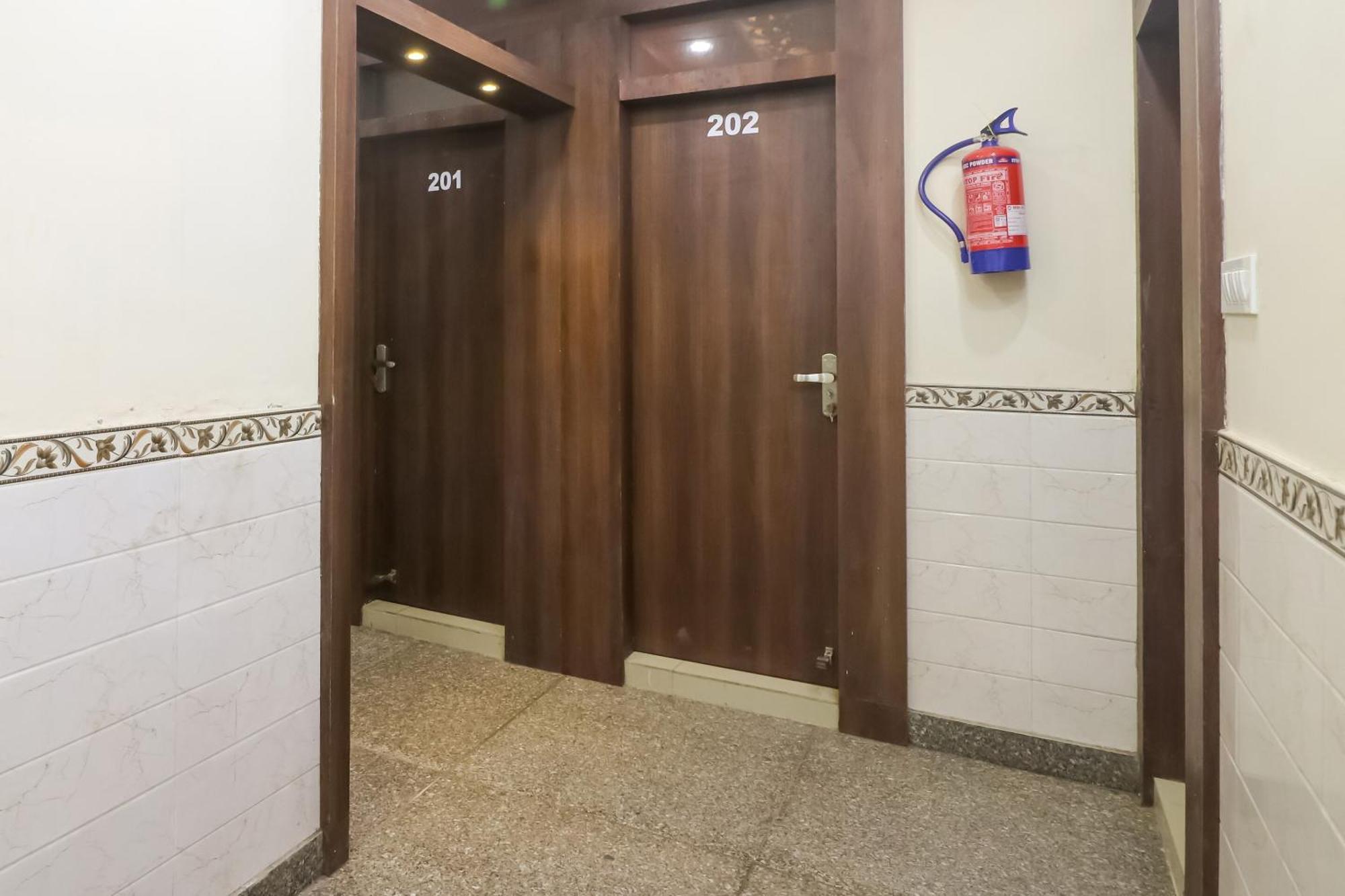 Hotel O Mayur Plaza Delhi Zewnętrze zdjęcie